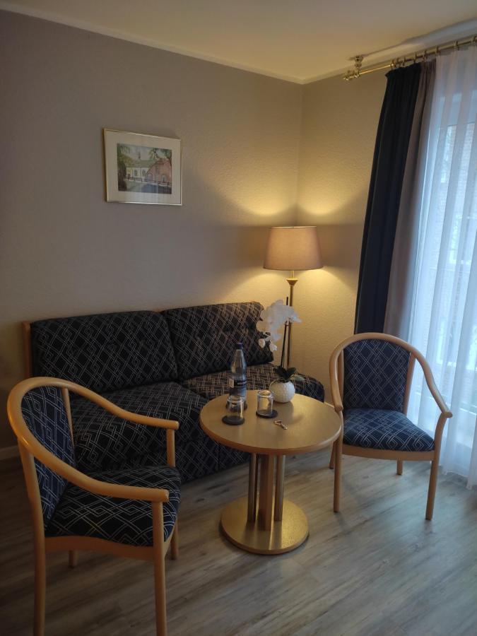 Family Room,1341397361:JPEG
